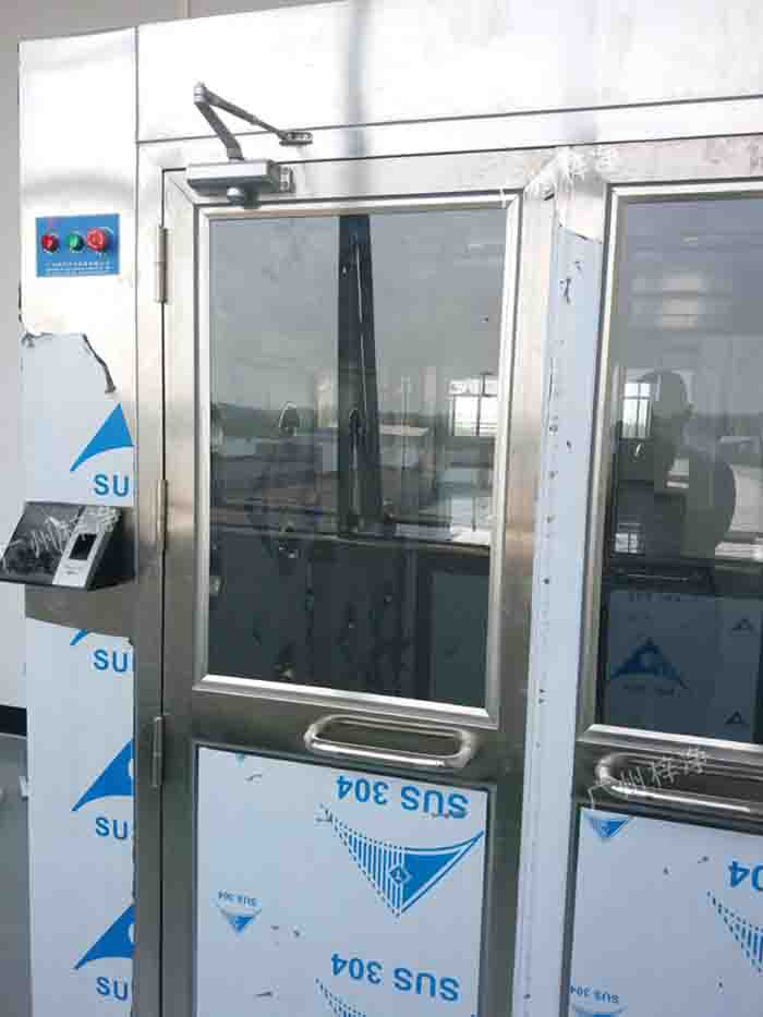 雙門門禁刷卡風(fēng)淋室產(chǎn)品細(xì)節(jié) 雙門門禁刷卡風(fēng)淋室產(chǎn)品細(xì)節(jié)