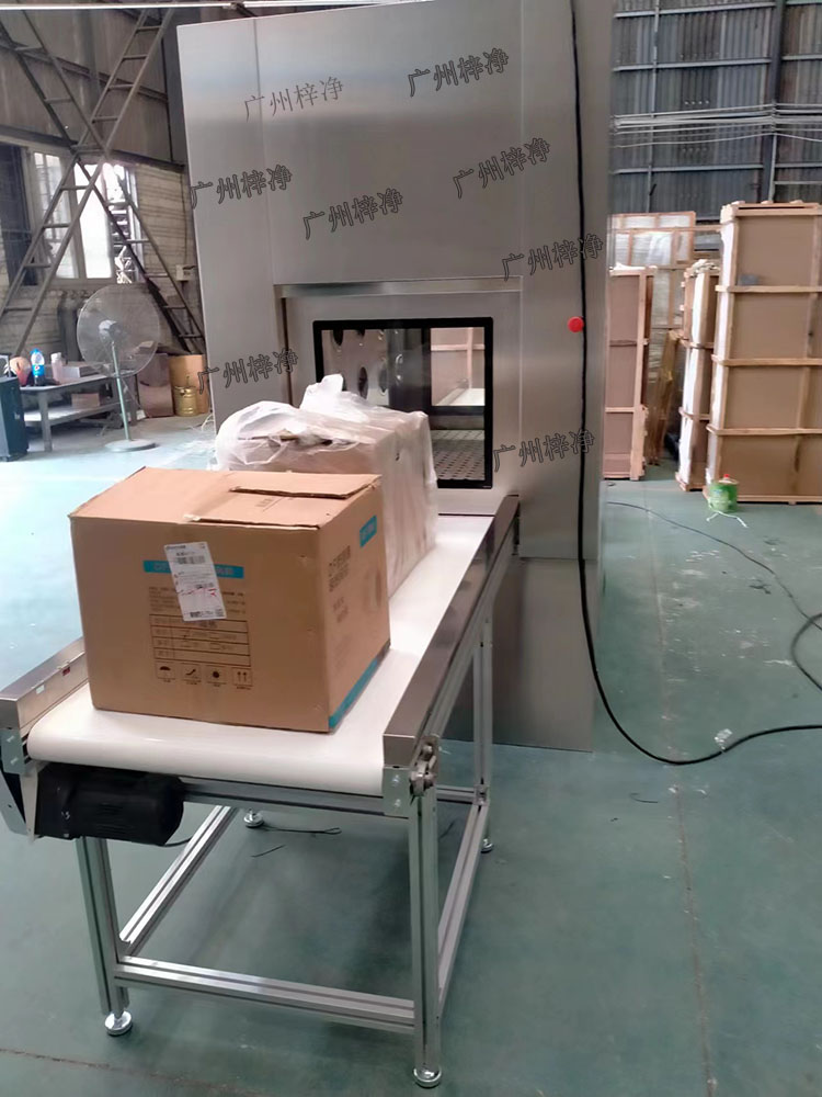 輸送線風淋傳遞窗與輸送線貨淋室是潔凈室中用于物品傳遞和空氣凈化的關鍵設備。