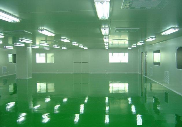 工作人員在進入潔凈區前先要經過風淋室吹淋除塵后才能進入潔凈區工作。
