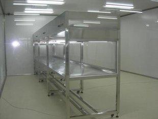 超凈工作臺是種提供局部凈化的凈化設備，它的使用對改善工藝條件，提高產品質量和增大成品率均有良好的效果。簡單的說就是：在特定的空間，進行殺菌凈化的一種設備。</